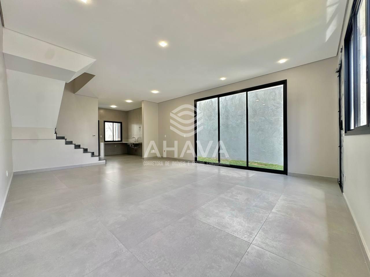 Casa geminada à venda no Trevo: 