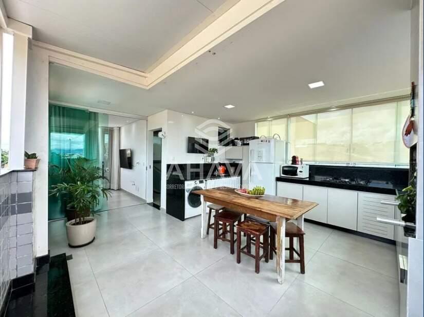 Cobertura à venda no Santa Mônica: 