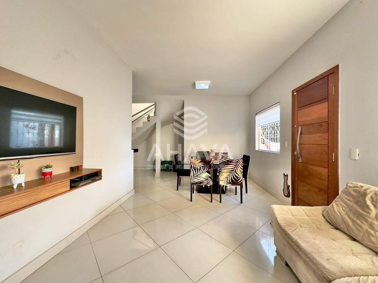 Casa em condomínio à venda no Santa Branca: 