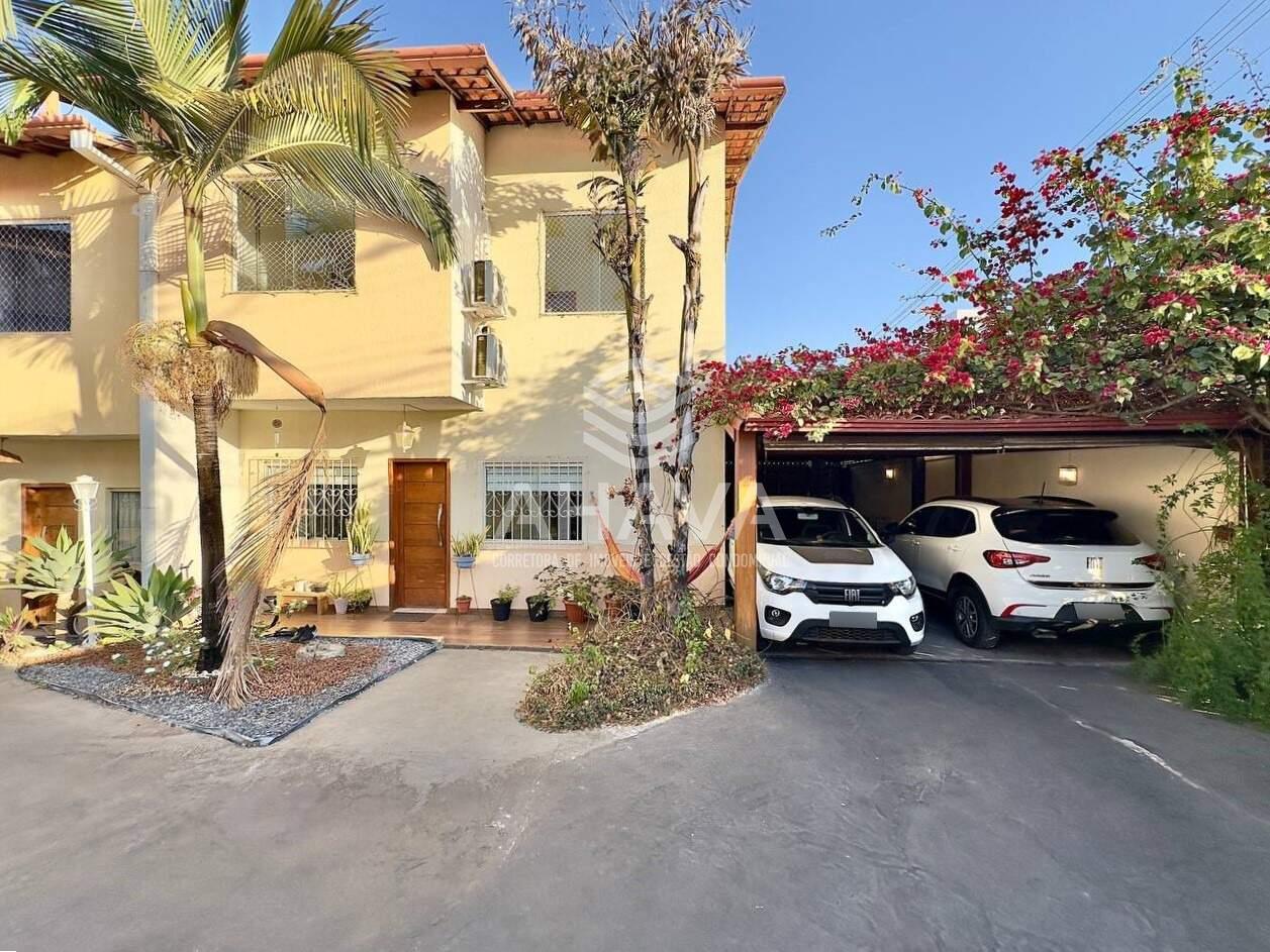 Casa em condomínio à venda no Santa Branca: 