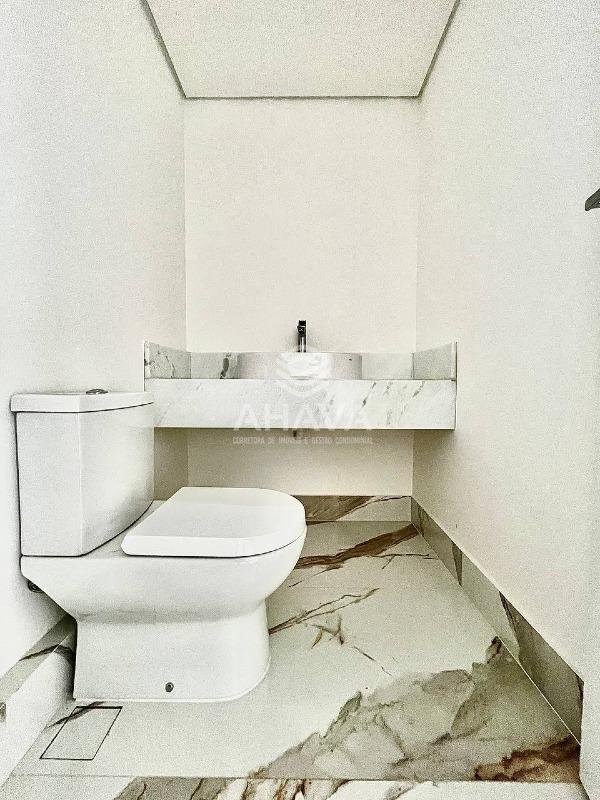 Apartamento com área privativa à venda no Liberdade: 