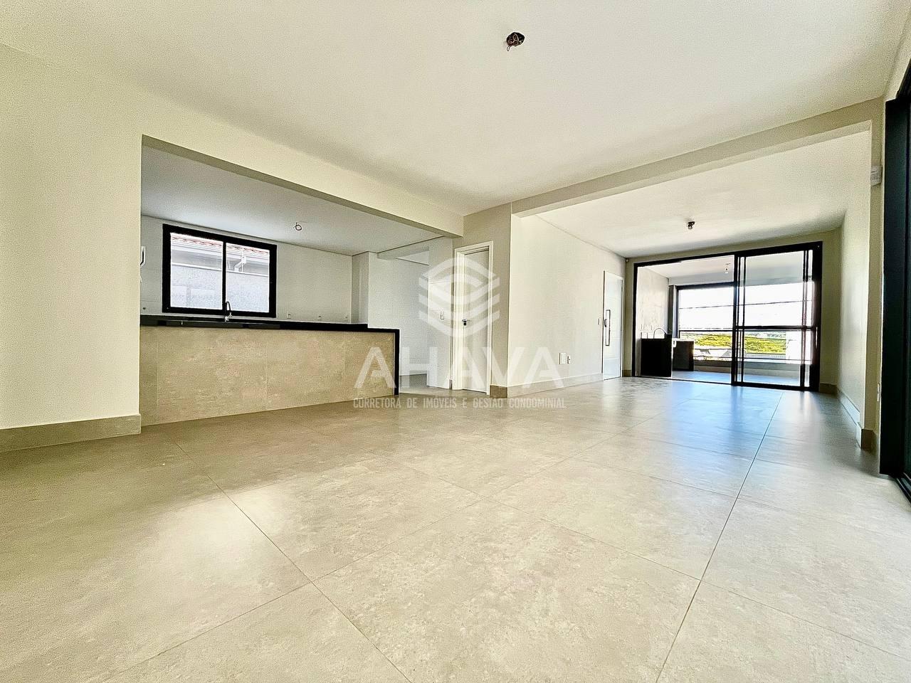 Apartamento com área privativa à venda no Liberdade: 