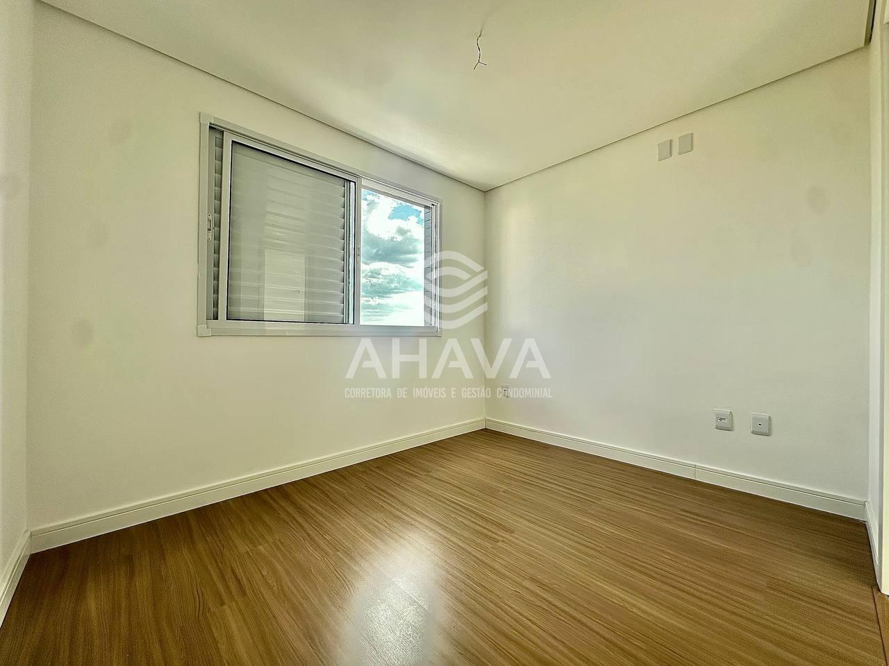 Cobertura à venda no Itapoã: 