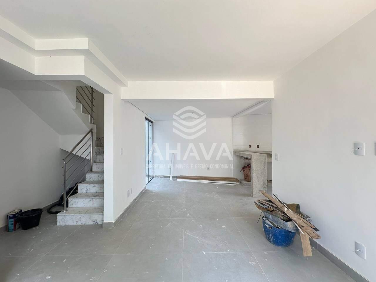 Casa geminada à venda no Planalto: 