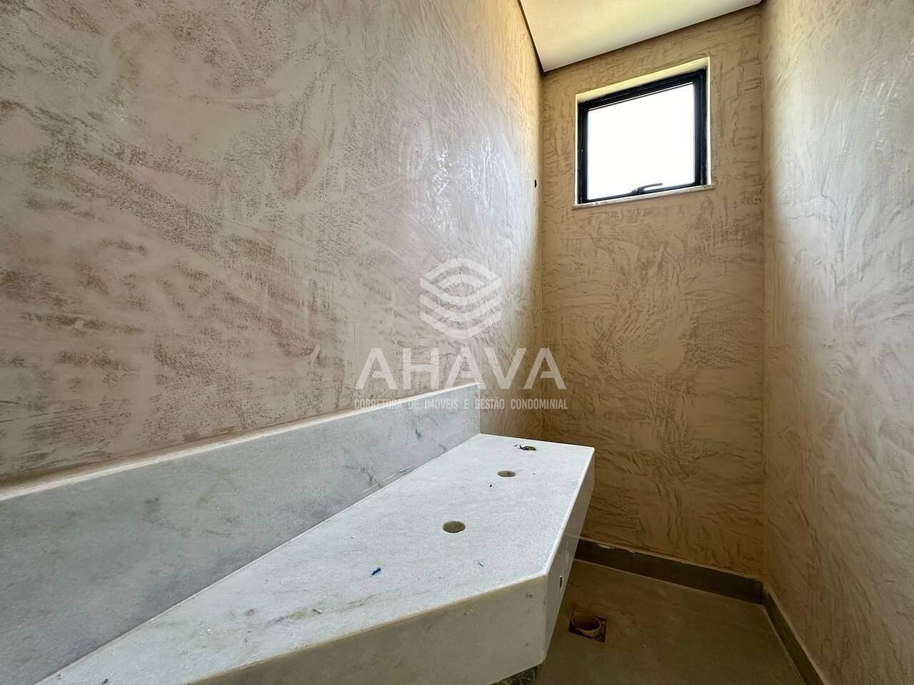 Casa geminada à venda no Planalto: 