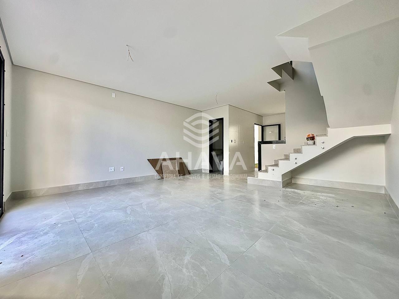 Casa geminada à venda no Itapoã: 