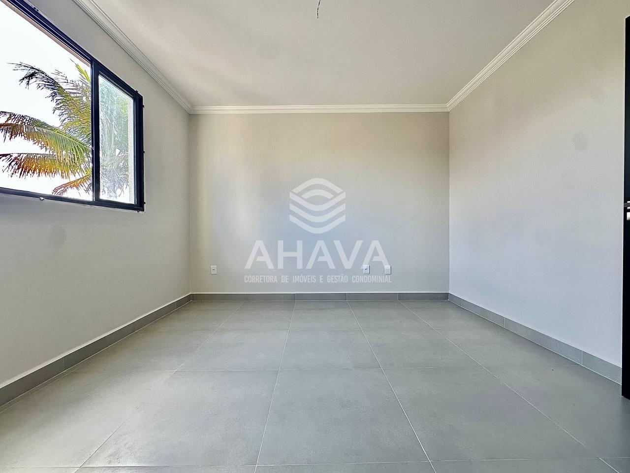 Casa geminada à venda no Itapoã: 