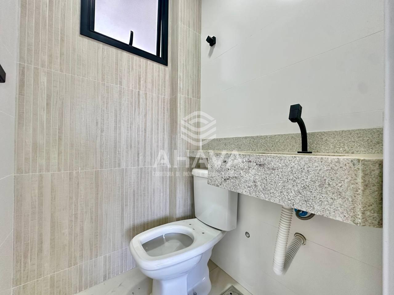 Casa geminada à venda no Planalto: 