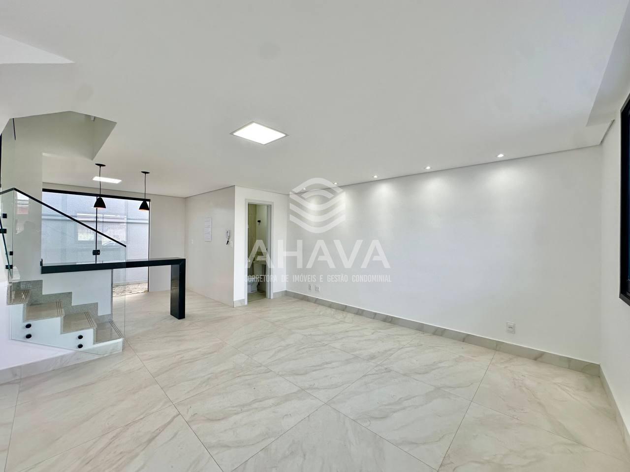 Casa geminada à venda no Planalto: 