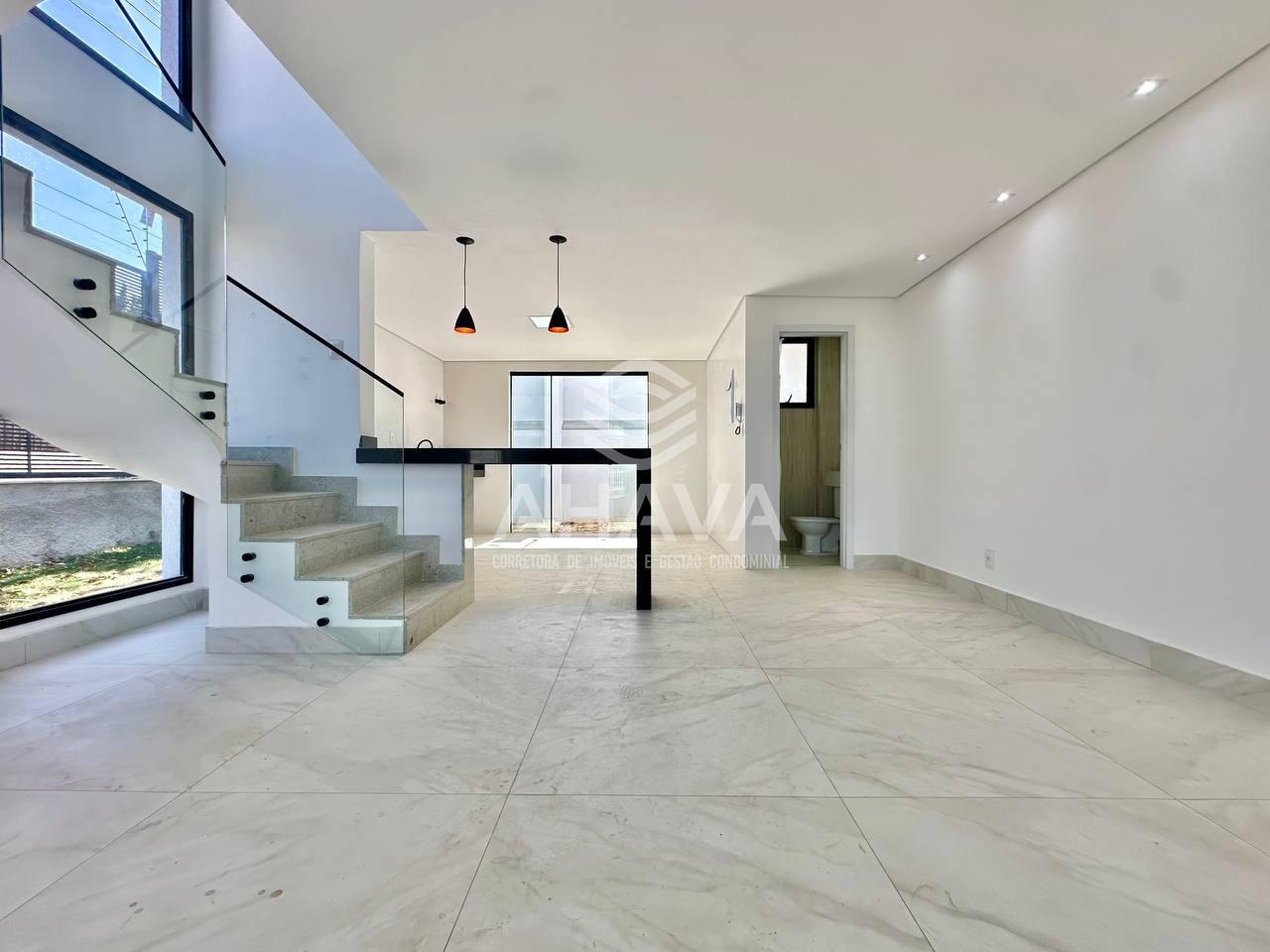 Casa geminada à venda no Planalto: 