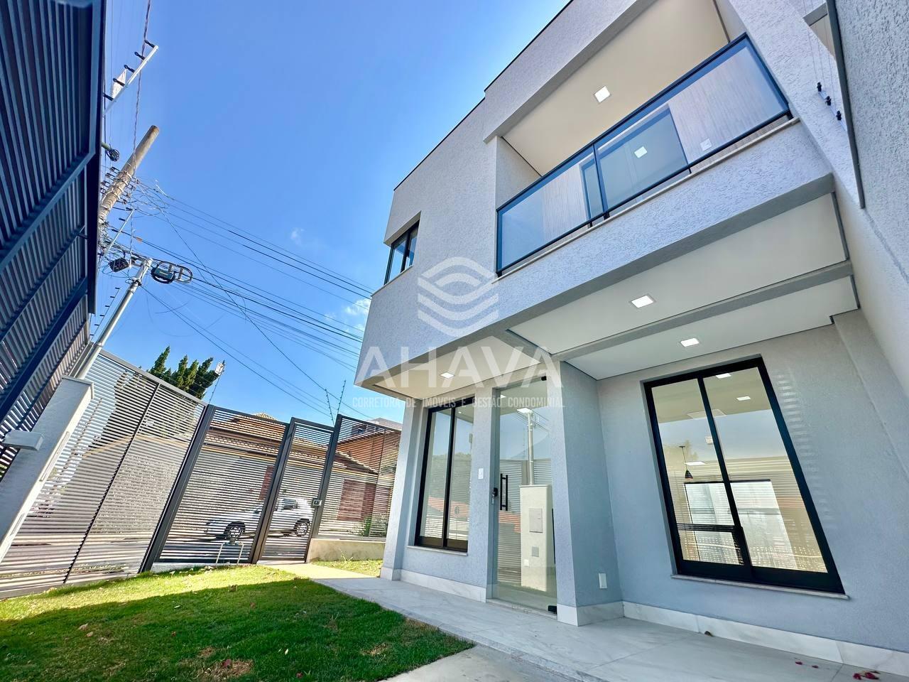 Casa geminada à venda no Planalto: 