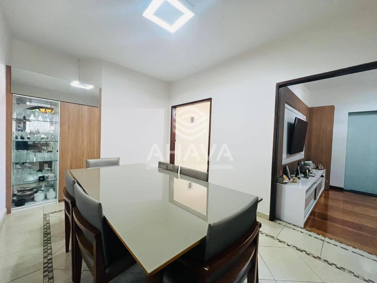 Casa geminada à venda no Santa Amélia: 