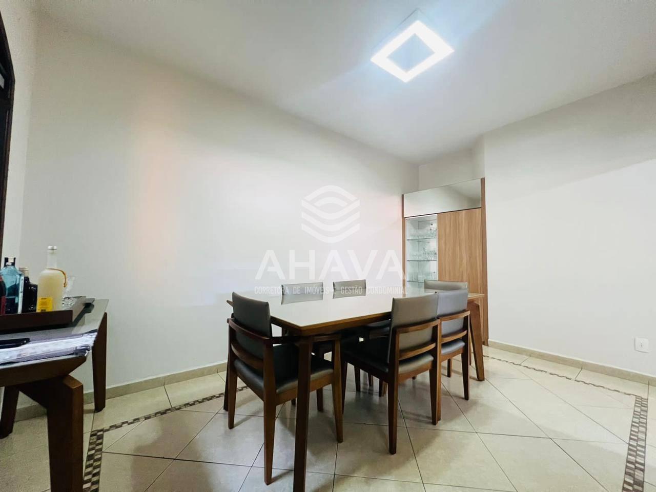 Casa geminada à venda no Santa Amélia: 