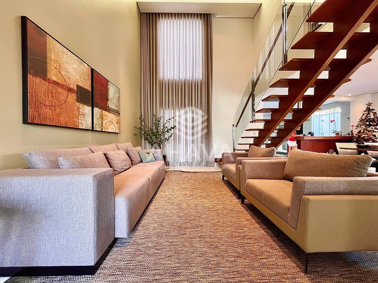 Casa geminada à venda no Trevo: 