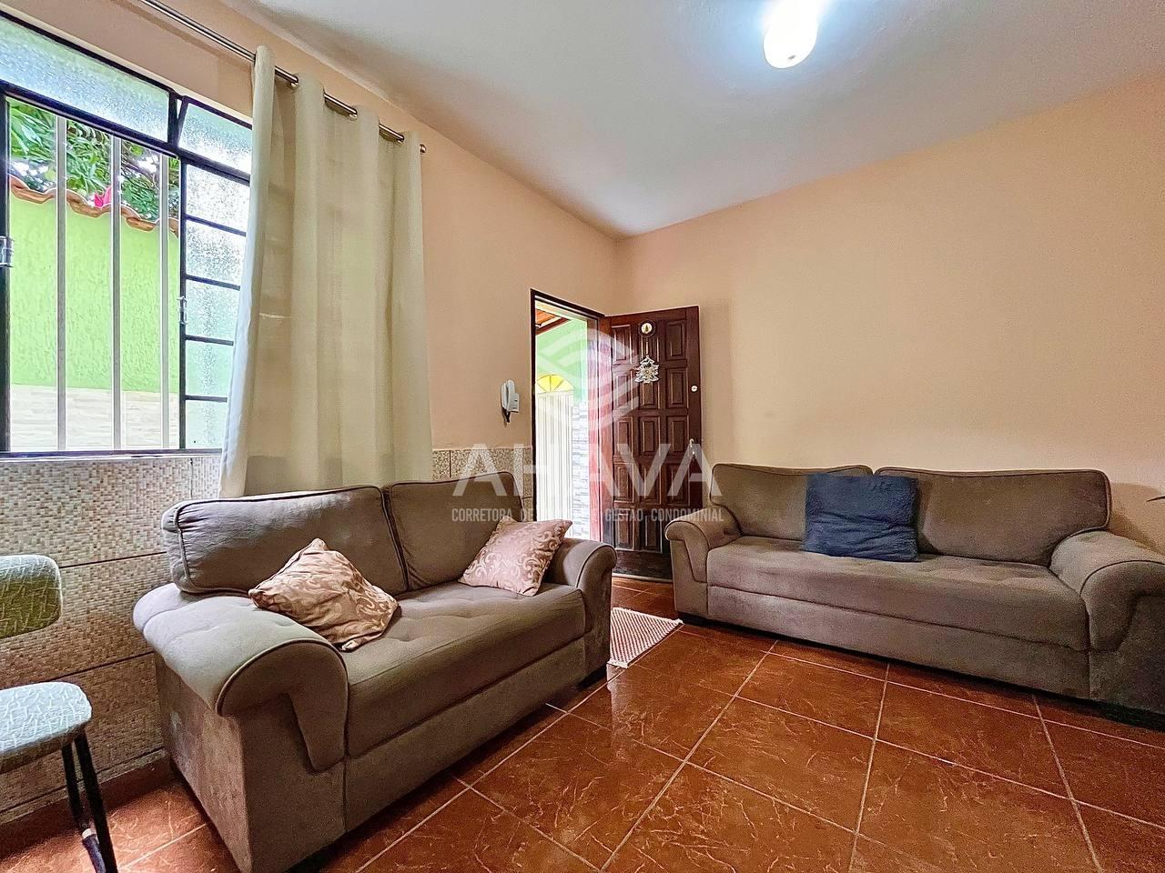 Casa geminada à venda no Planalto: 