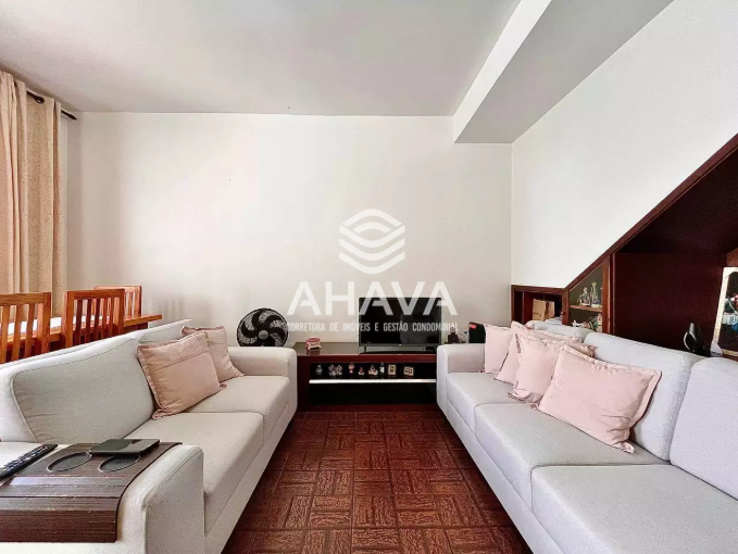 Casa geminada à venda no Itapoã: 