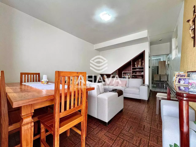 Casa geminada à venda no Itapoã: 