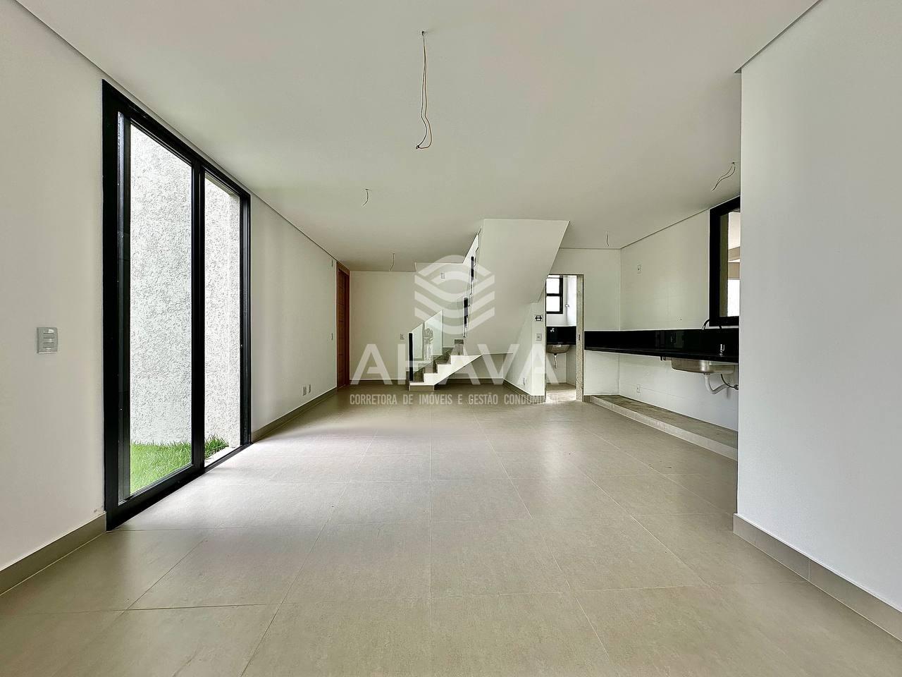 Casa em condomínio à venda no Trevo: 