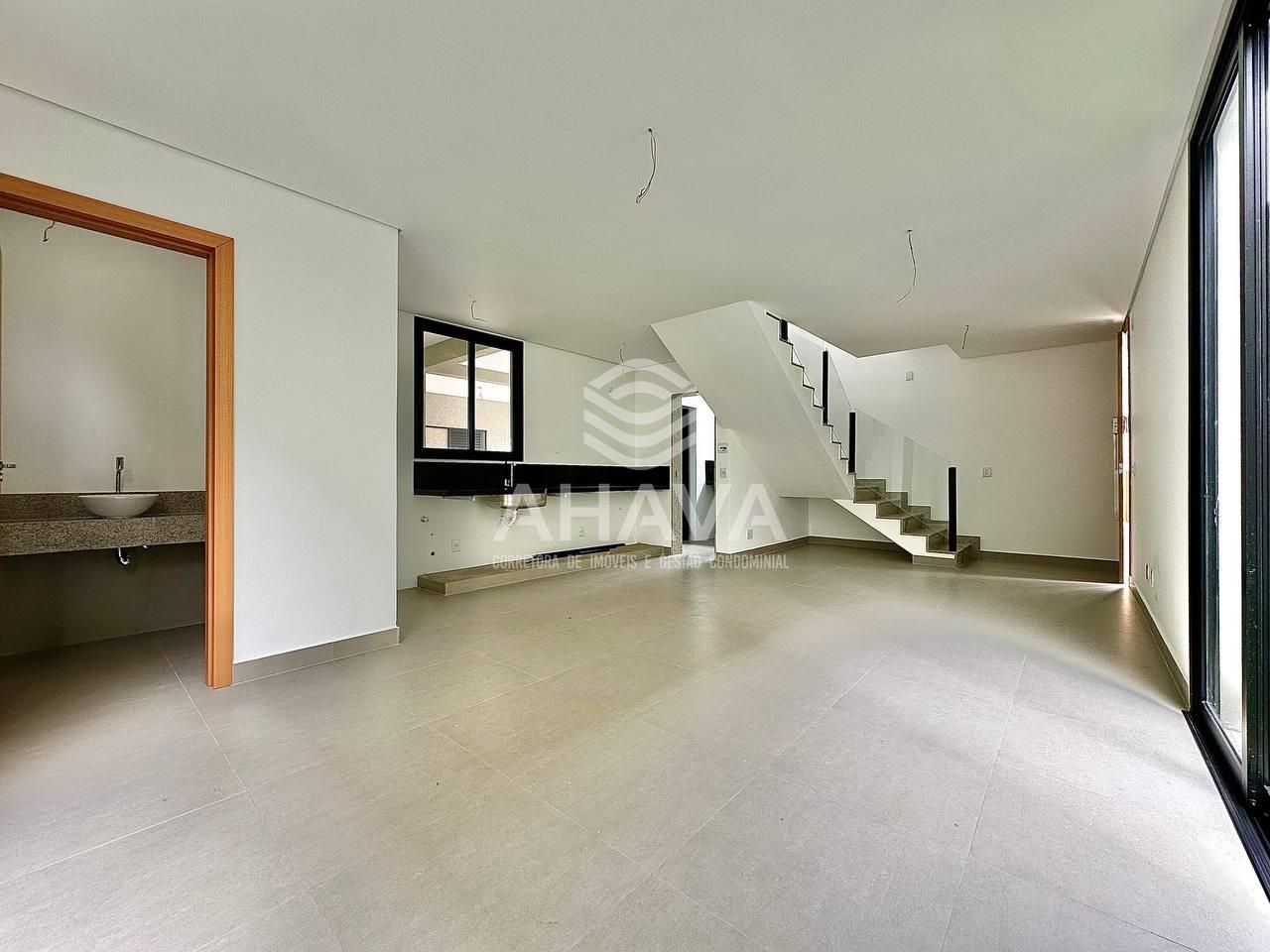 Casa em condomínio à venda no Trevo: 