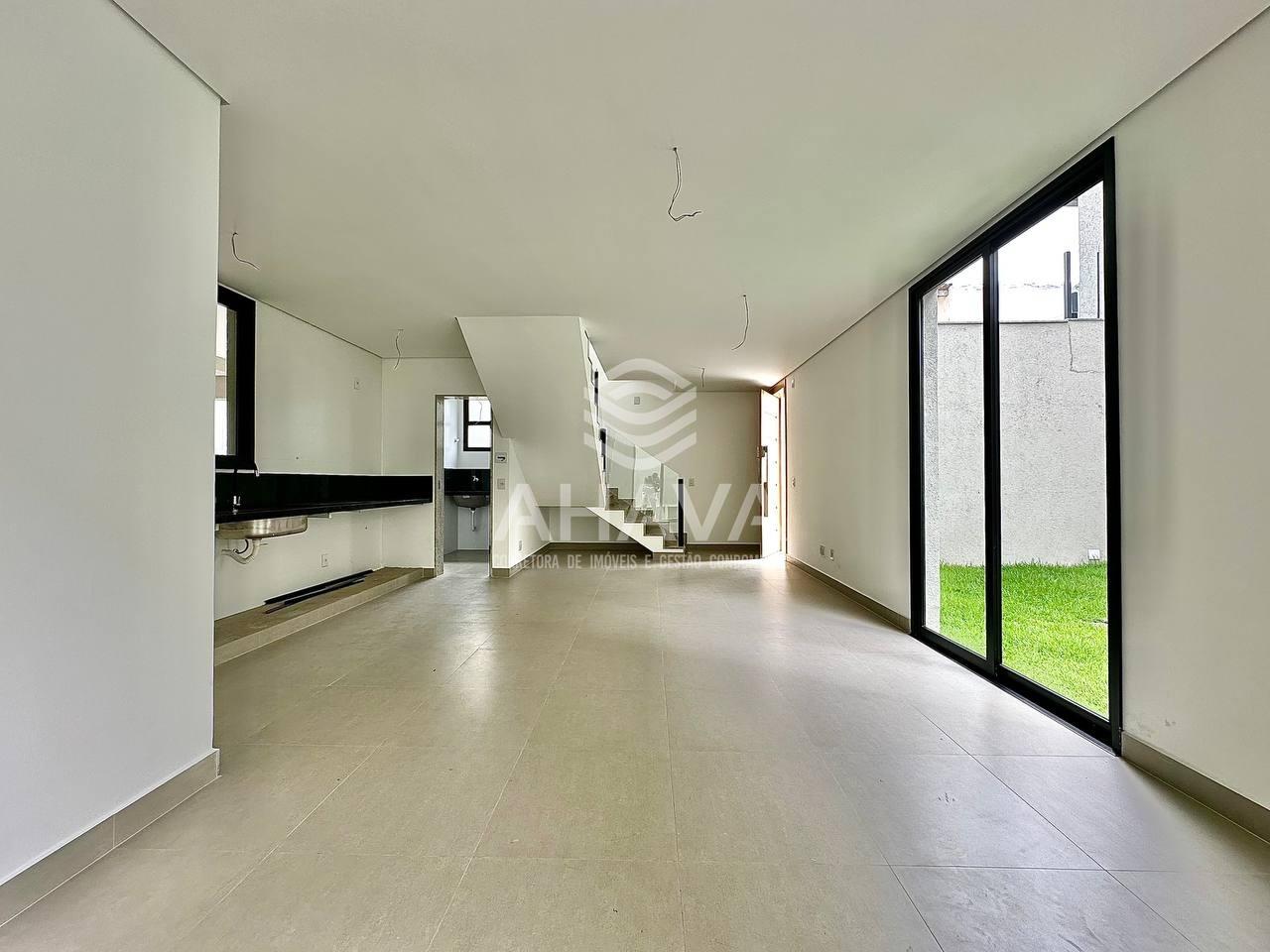 Casa em condomínio à venda no Trevo: 