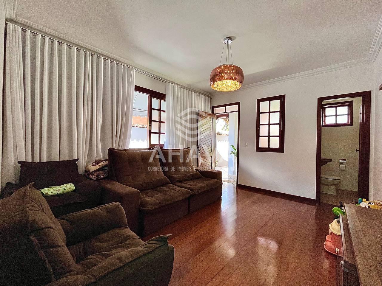 Casa geminada à venda no Santa Amélia: 