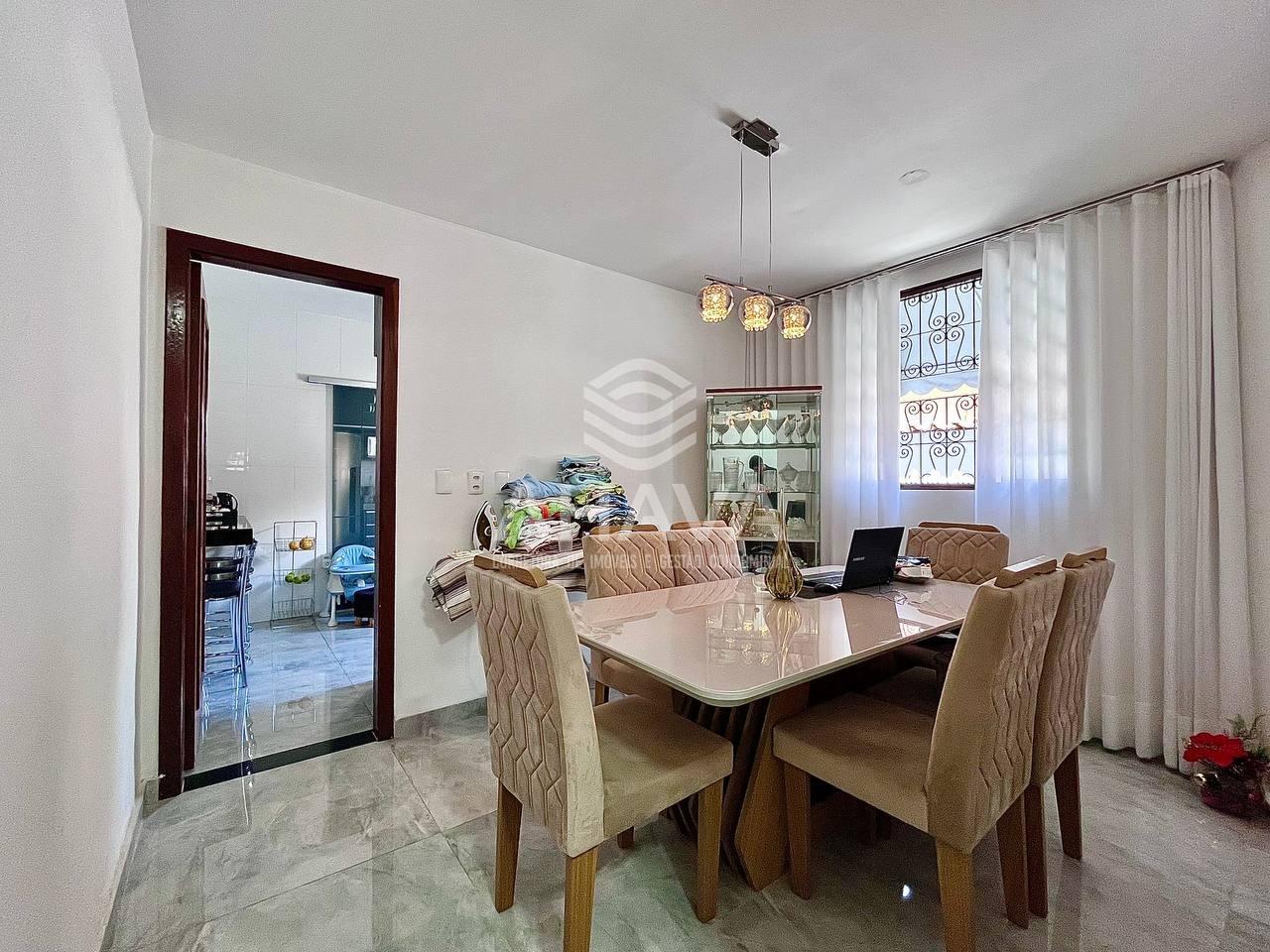 Casa geminada à venda no Santa Amélia: 