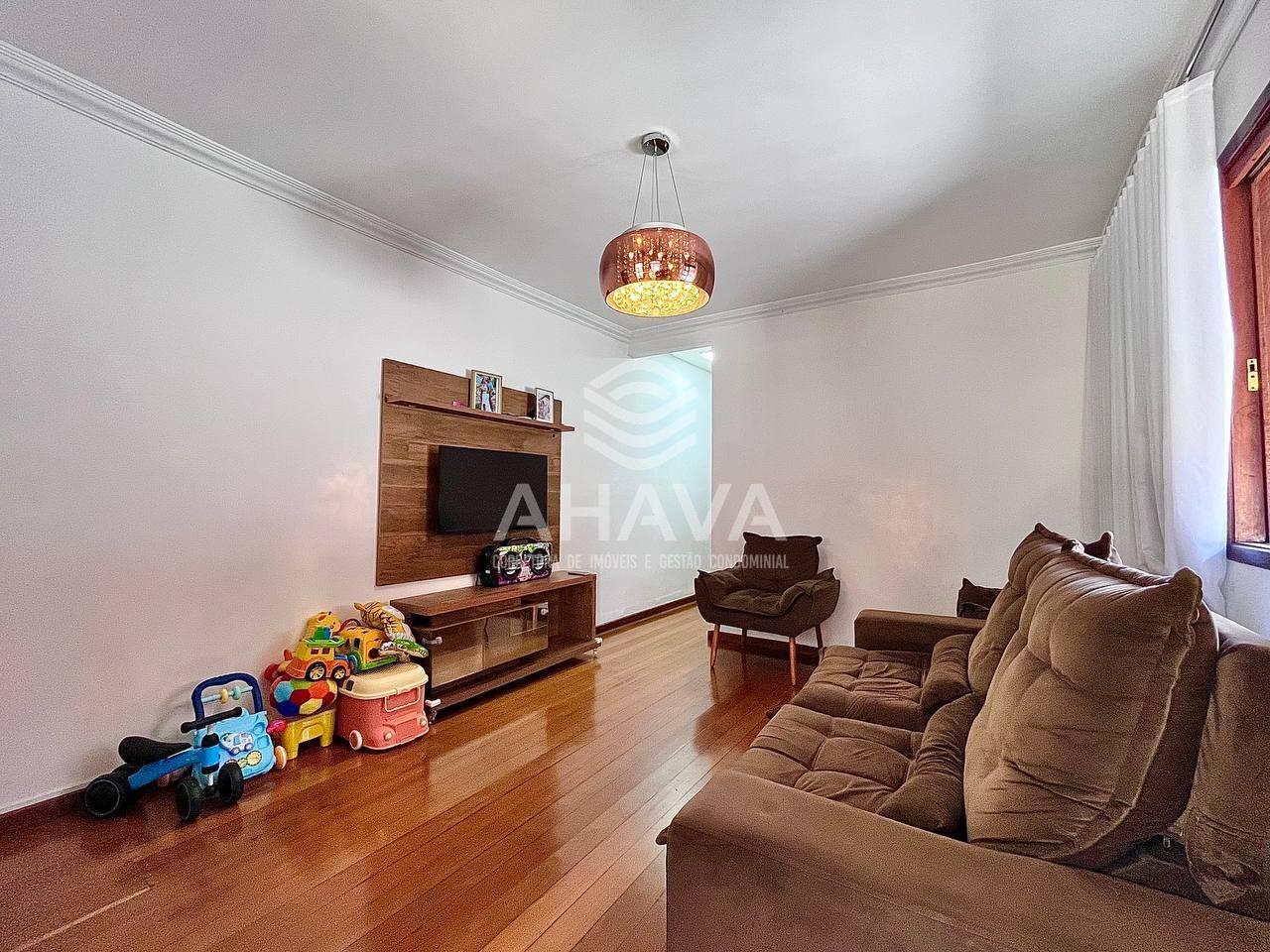 Casa geminada à venda no Santa Amélia: 