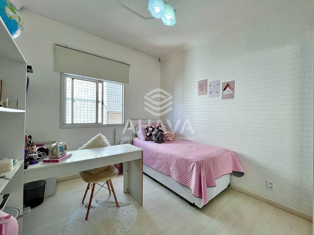 Cobertura à venda no Heliópolis: 