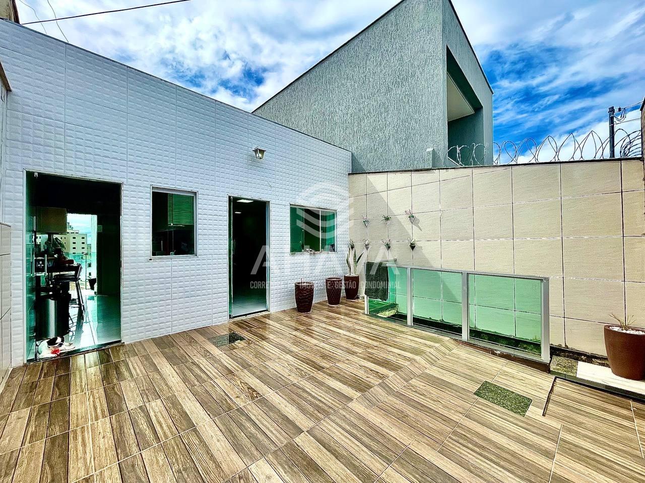 Casa geminada à venda no Heliópolis: 