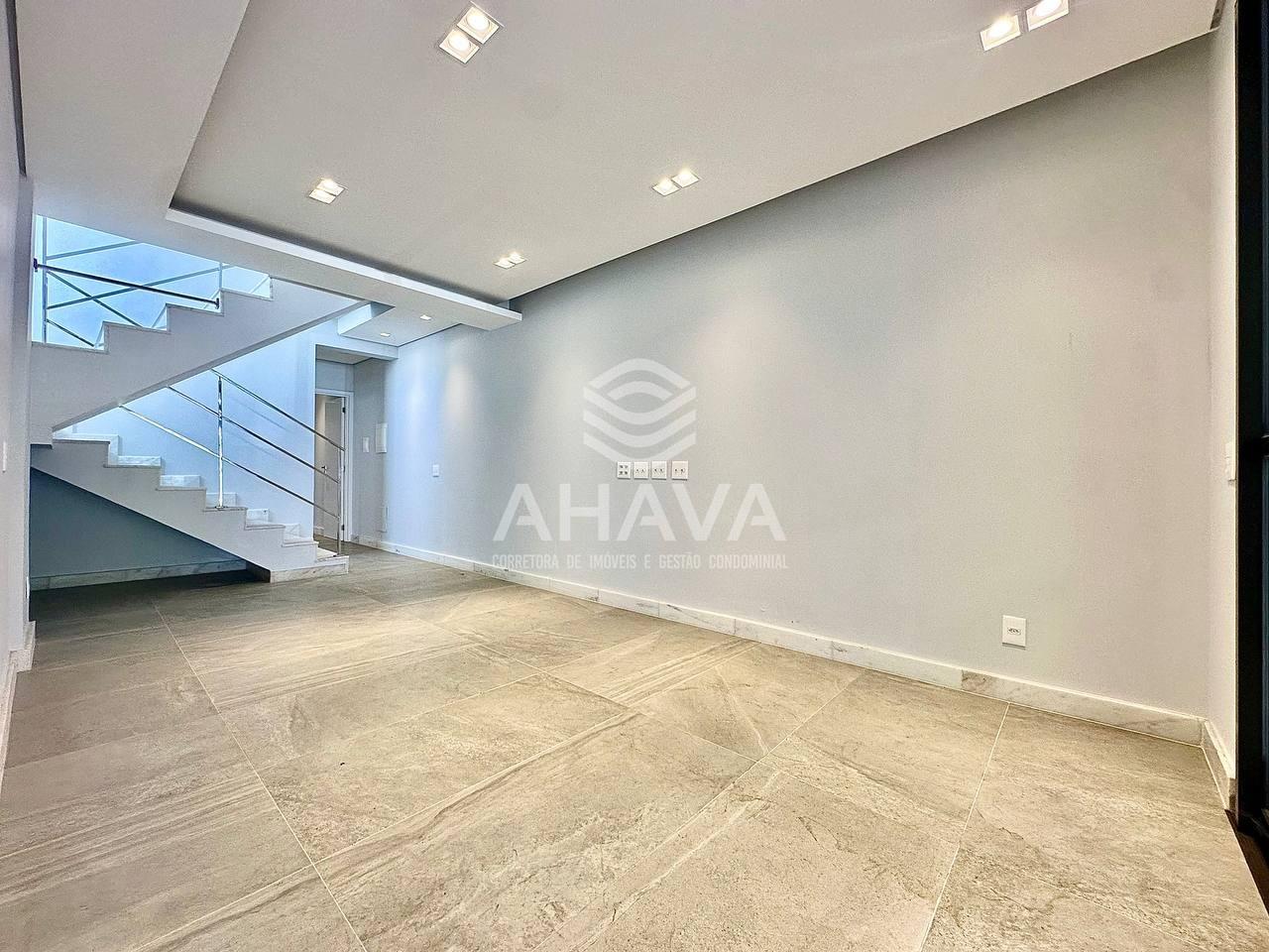 Casa geminada à venda no Planalto: 