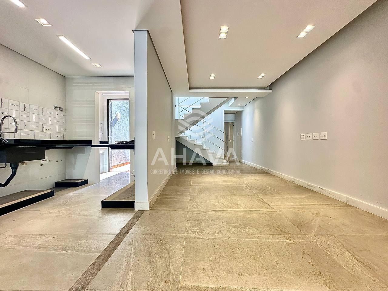 Casa geminada à venda no Planalto: 