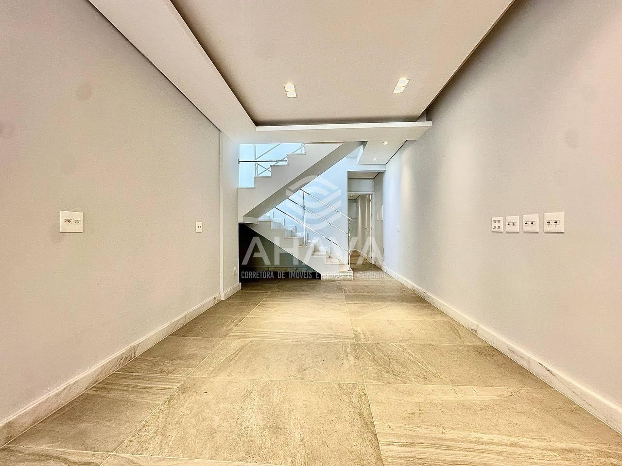 Casa geminada à venda no Planalto: 