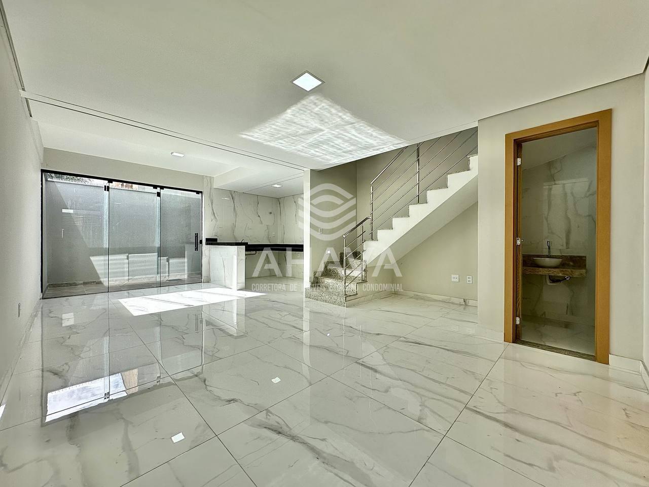 Casa geminada à venda no Santa Mônica: 