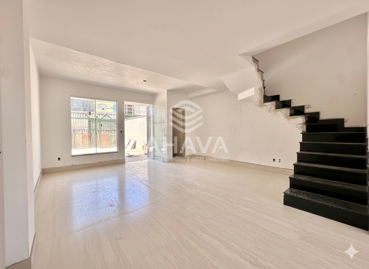 Casa geminada à venda no Planalto: 