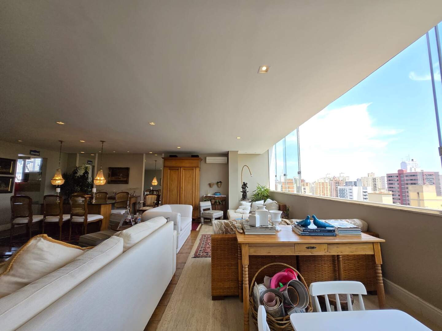 Apartamento à venda no Cambuí: 