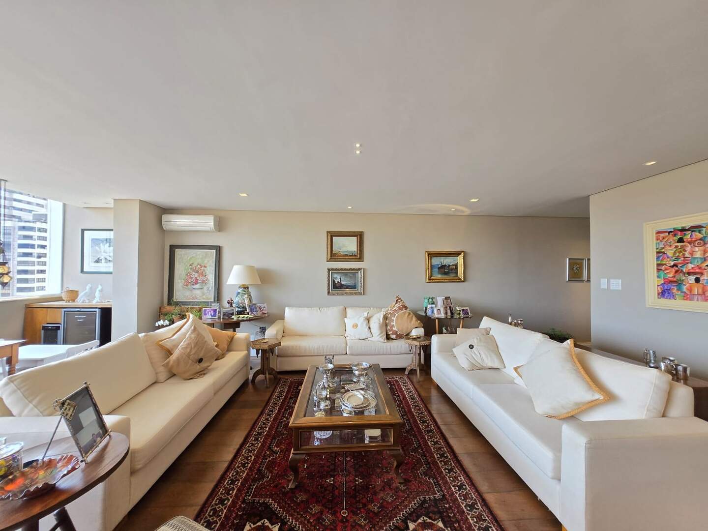 Apartamento à venda no Cambuí: 