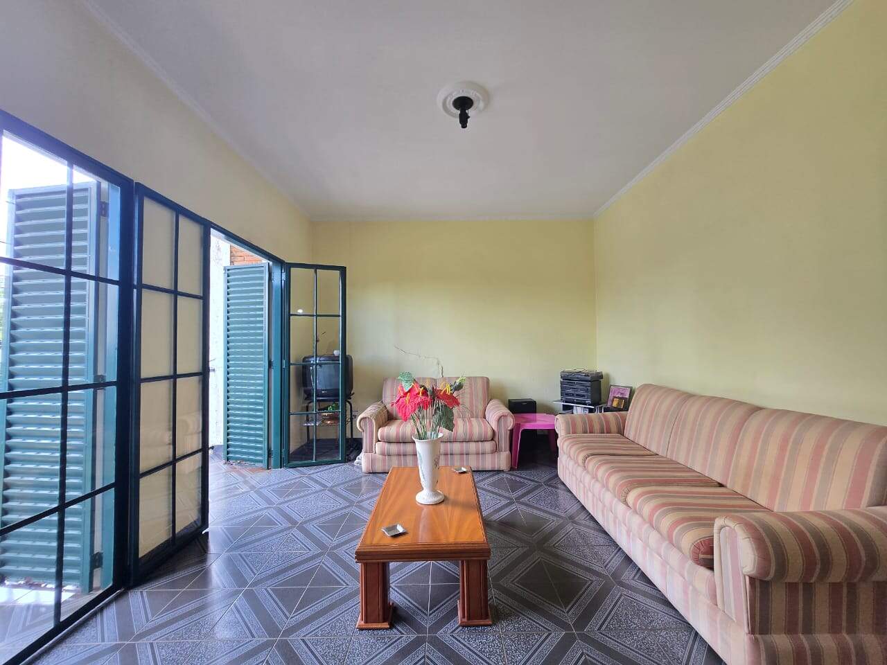 Casa à venda no Parque dos Jacarandás: 