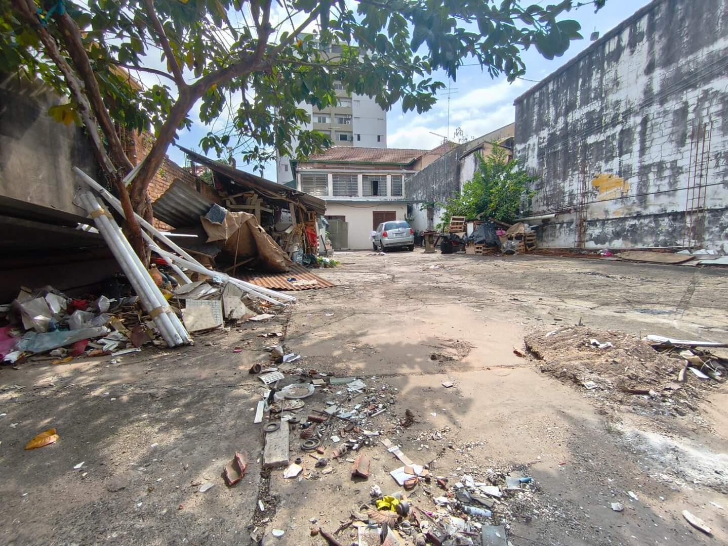 Kitnet à venda no Vila Industrial: 