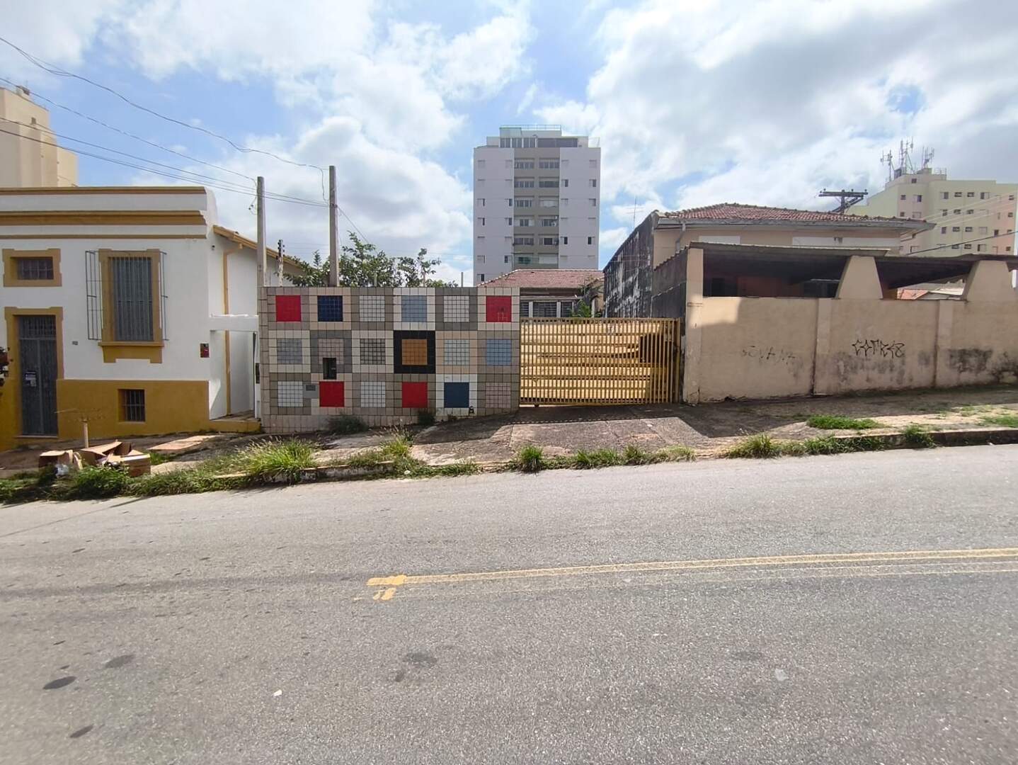 Kitnet à venda no Vila Industrial: 