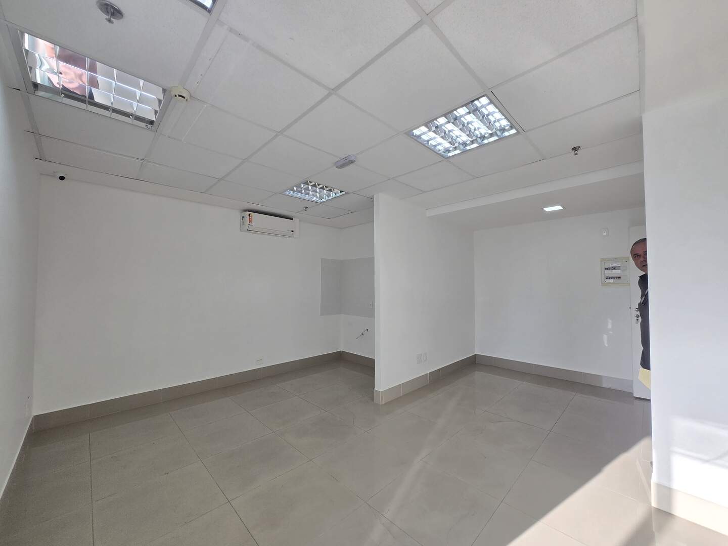 Sala para aluguel no Centro: 