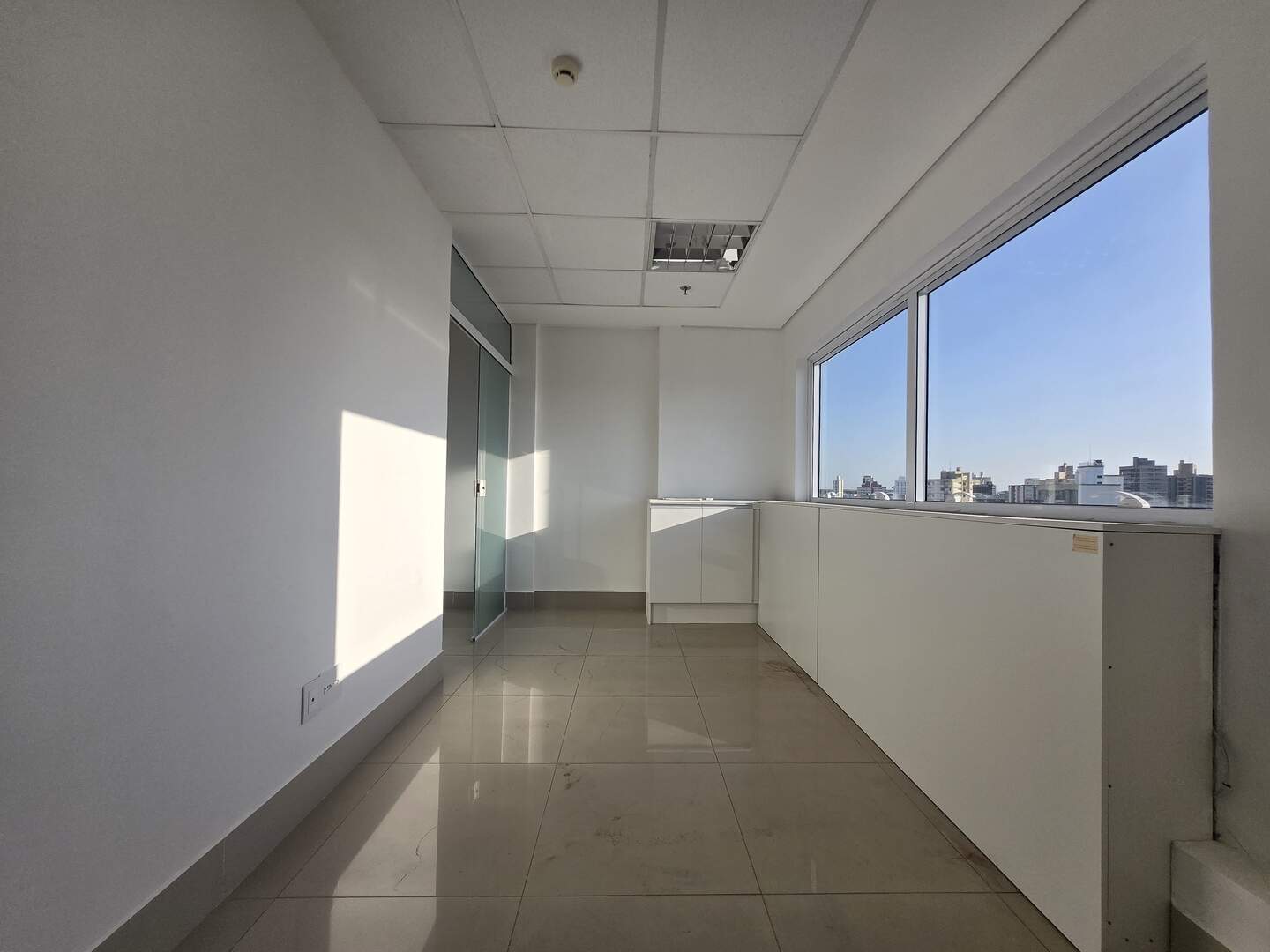 Sala à venda no Centro: 