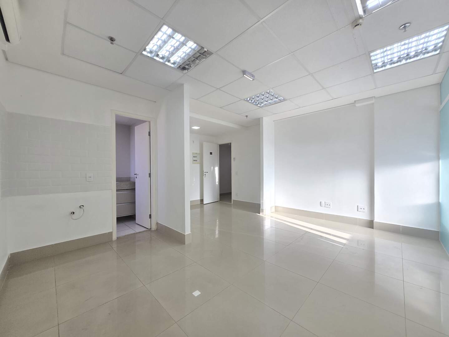 Sala à venda no Centro: 