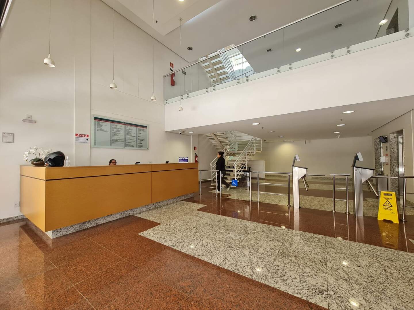 Sala para aluguel no Swiss Park: 