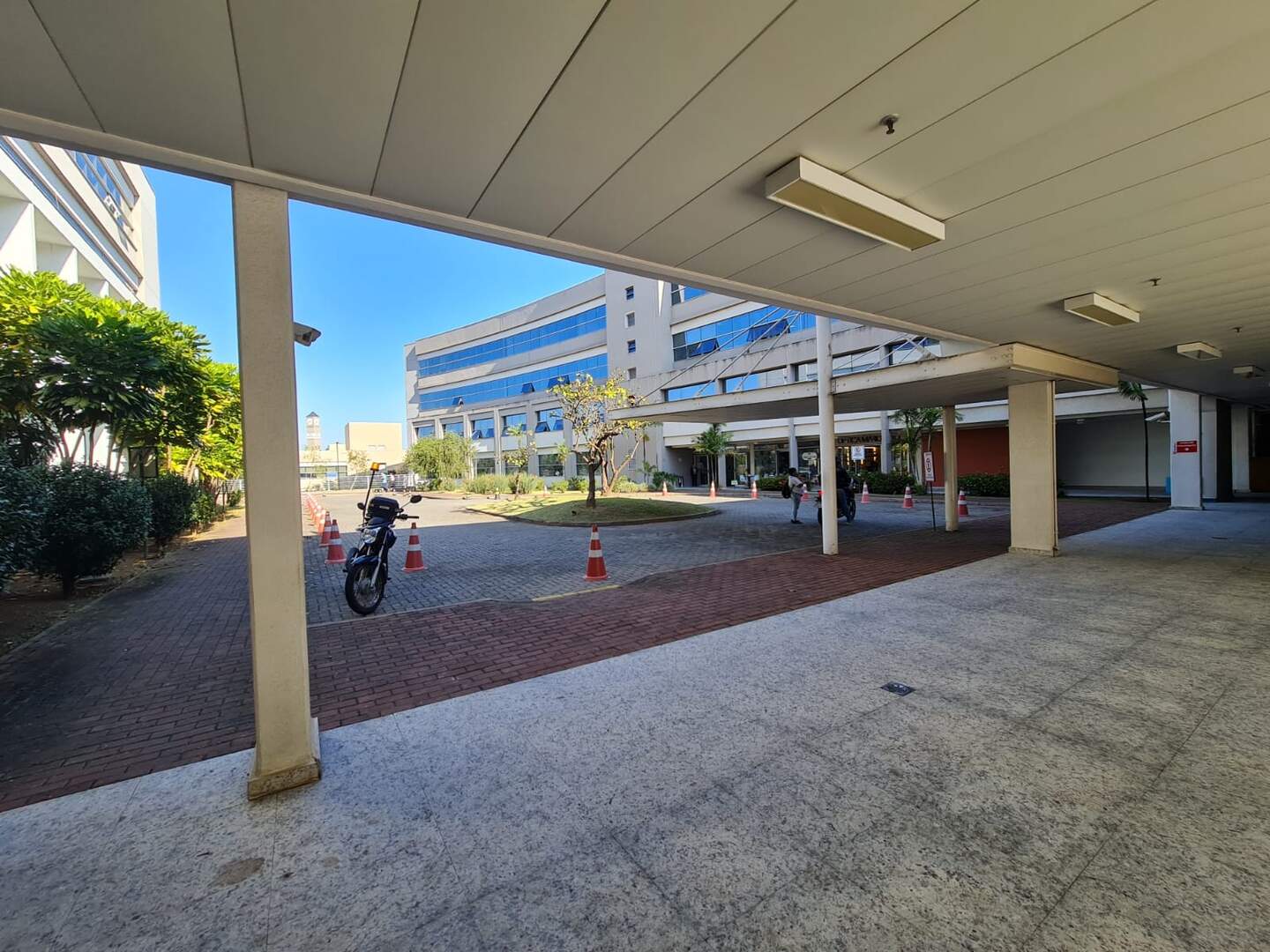 Sala para aluguel no Swiss Park: 