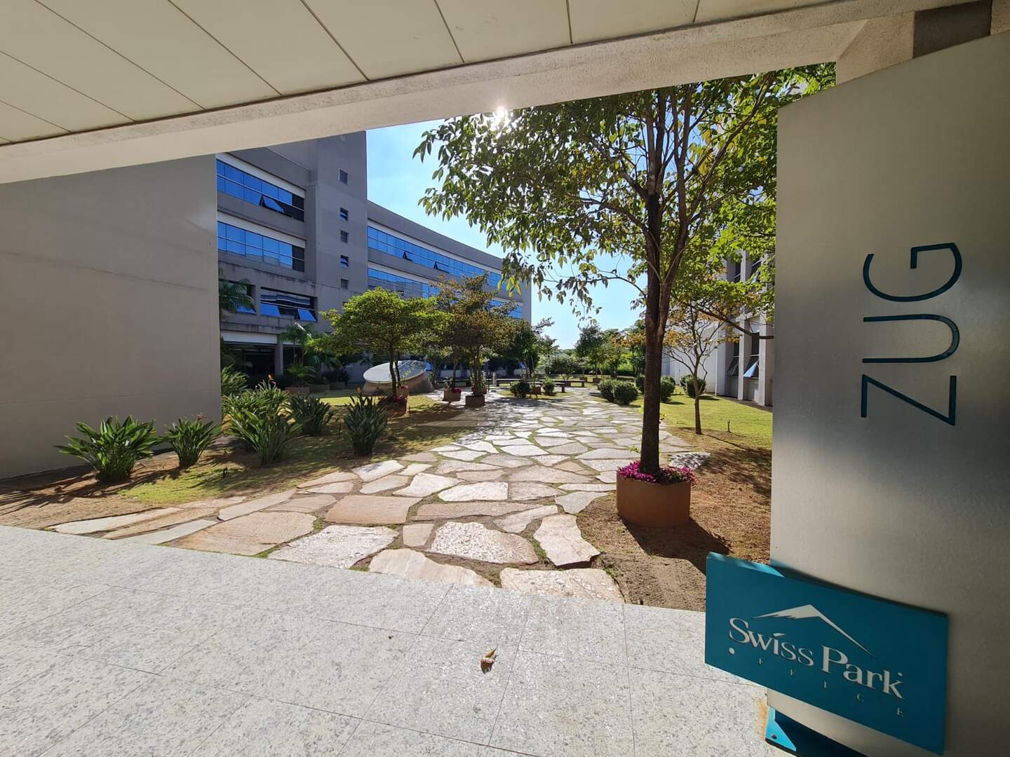 Sala para aluguel no Swiss Park: 