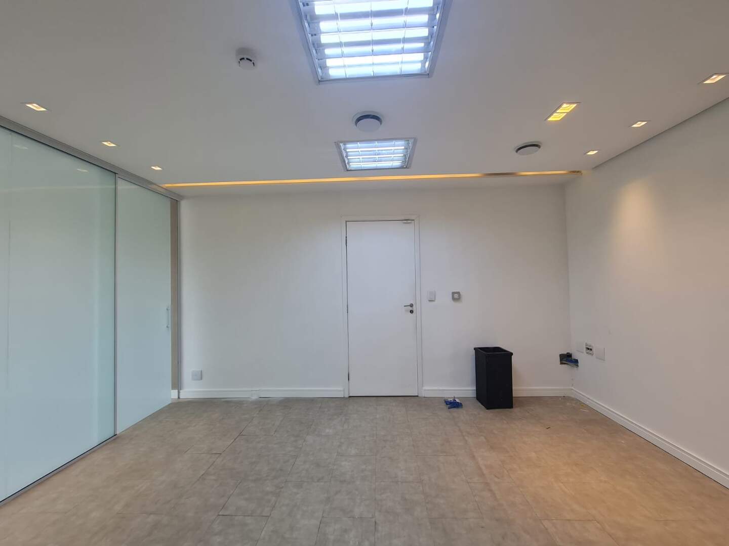 Sala para aluguel no Cambuí: 