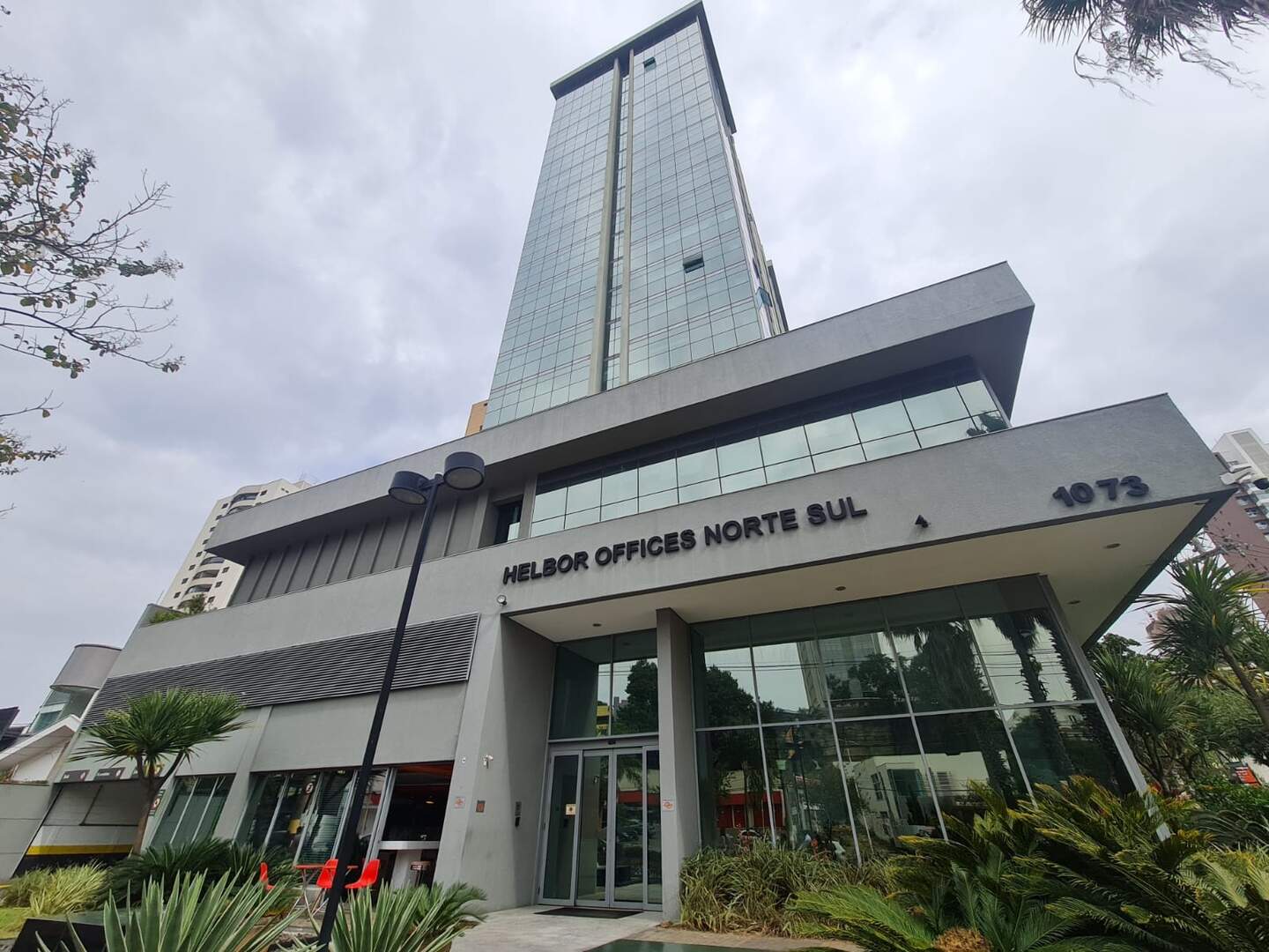 Sala para aluguel no Cambuí: 