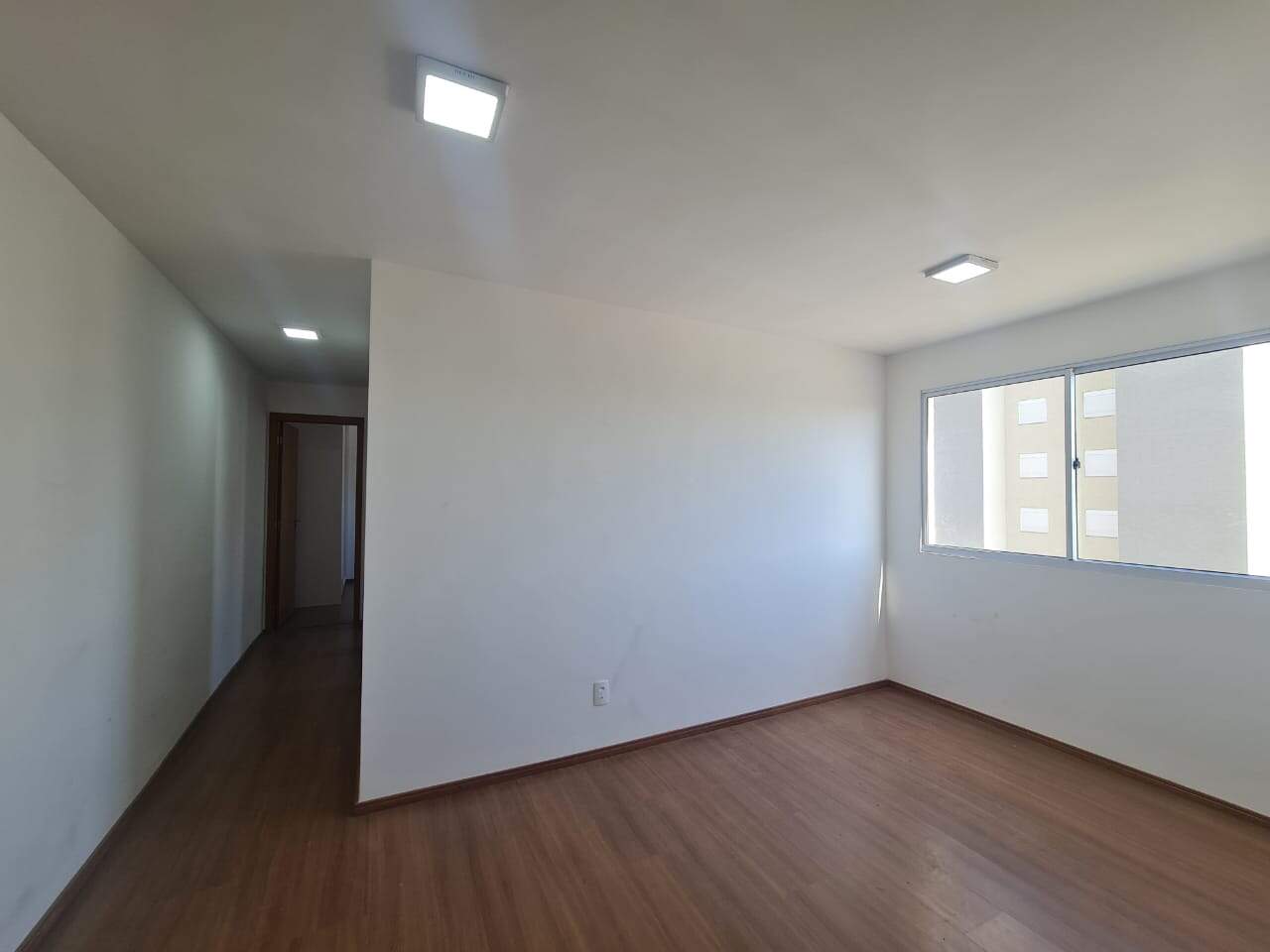Apartamento para aluguel no Parque Industrial: 
