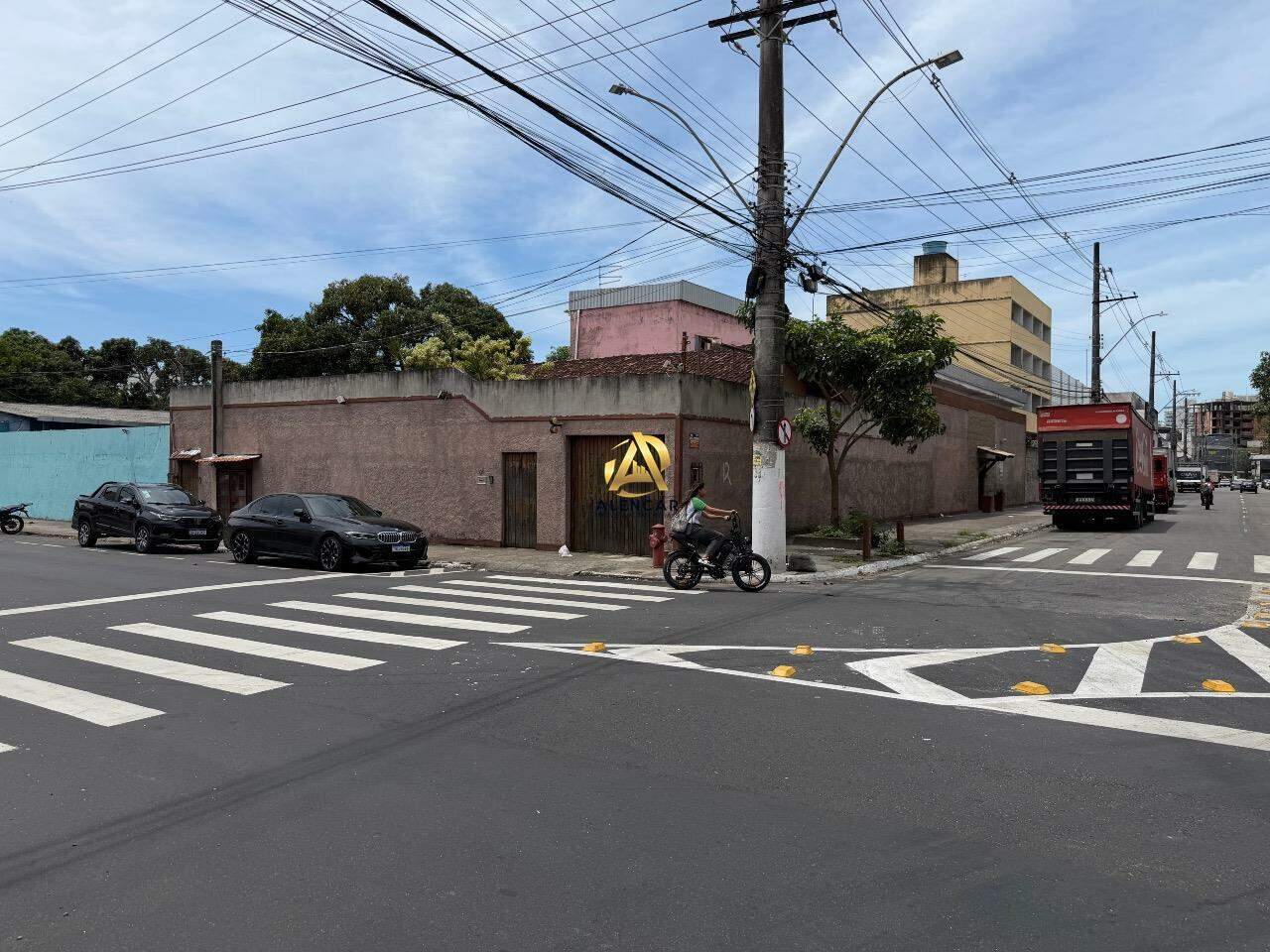 Ponto com localização estratégica - Itapuã