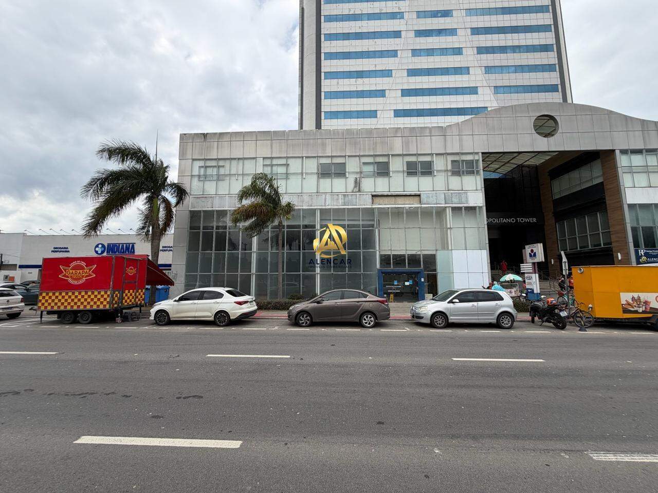 Loja Comercial de Alto Padrão com 18 Vagas – Civit II, Serra